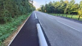 photo d'une enrob&eacute;e de route goudronn&eacute;e - Agrandir l'image, fen&ecirc;tre modale