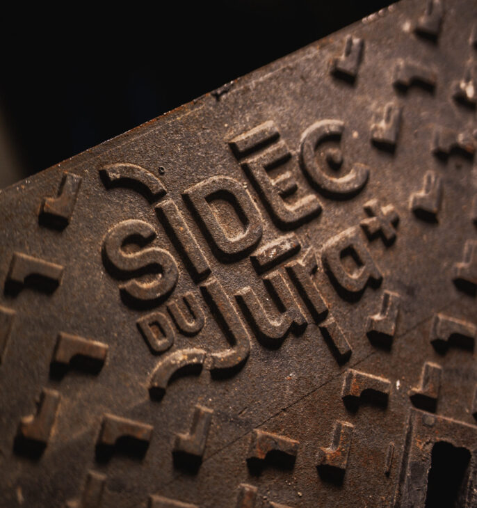 plaque acc&egrave;s chambre fibre avec logo du sidec